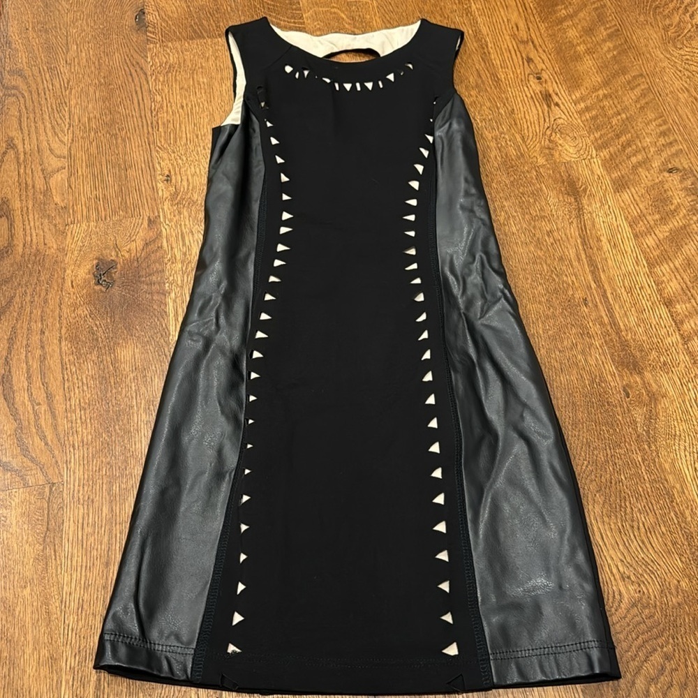 Guess by Marciano Women’s Midi Dress Black and Cream Size XS